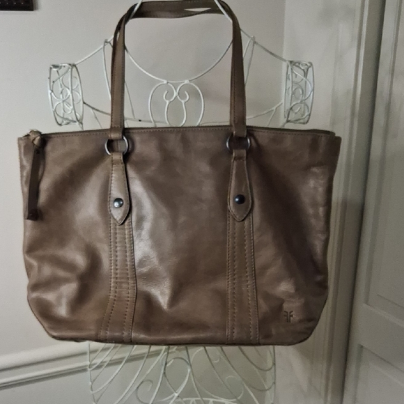 Frye Handbags - Frye Tan Leather Shoulder Bag